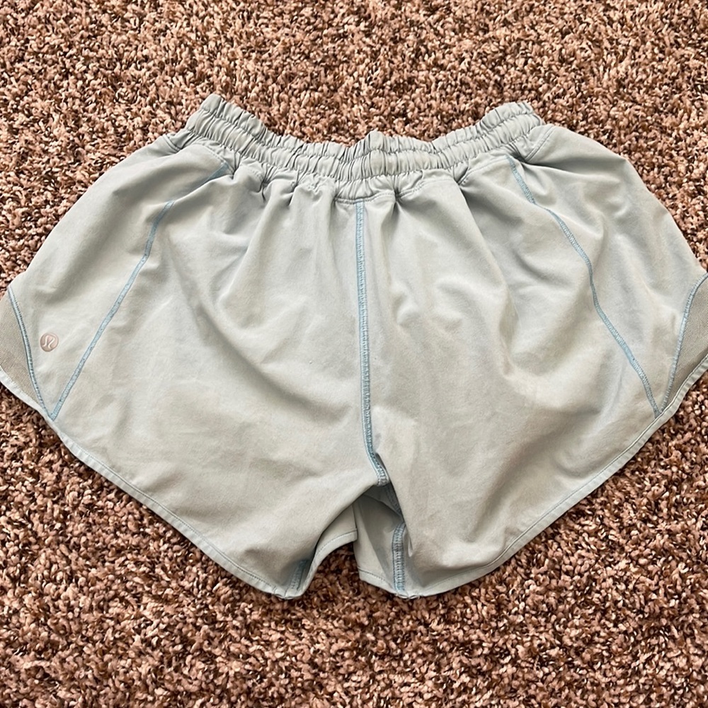 Lululemon Hotty Hot Blue Size 4 Tall Shorts *STAIN & PULL*